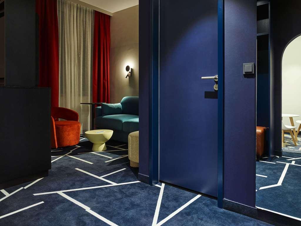 Hotel Tribe *